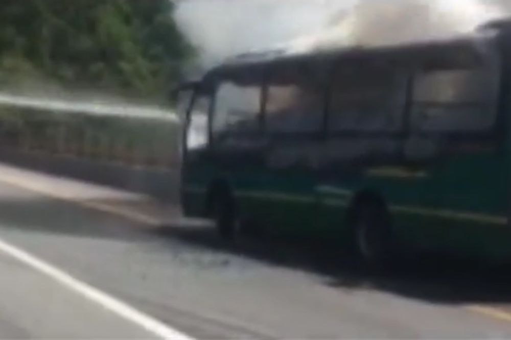 KINA: U požaru podmetnutom u autobusu poginulo 8 ljudi