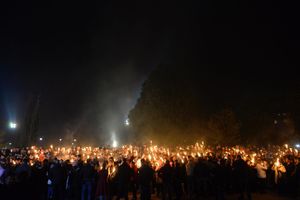 FOTO, VIDEO SVETLOST VERE, NADE I SPASENJA: Evo kako su vernici u Beogradu dočekali Blagodatni oganj