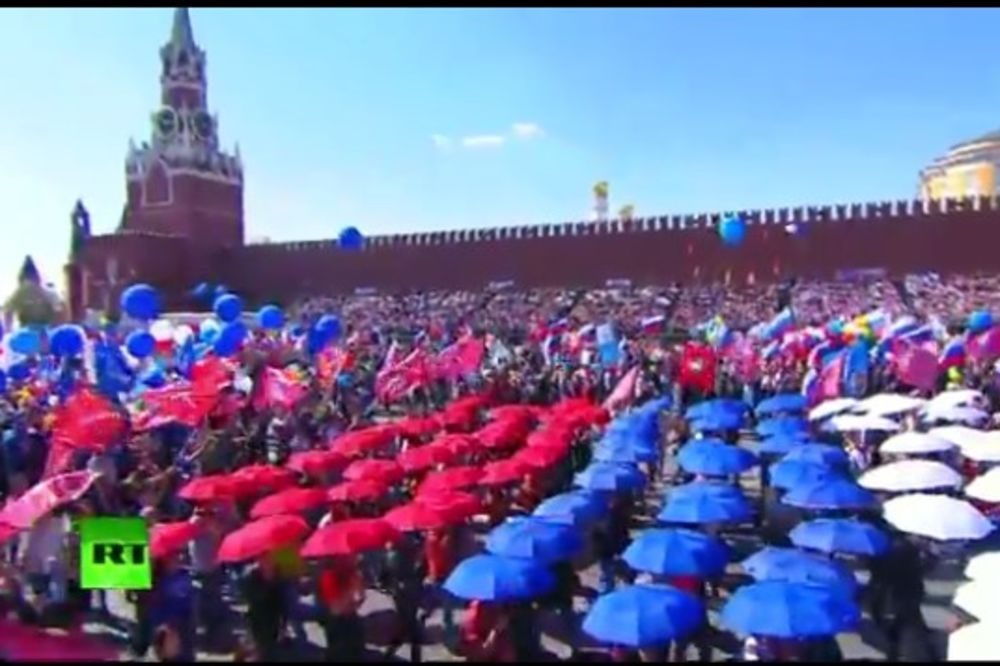 (VIDEO) PROSLAVA 1. MAJA U MOSKVI Pogledajte veliku paradu i proslavu na Crvenom trgu