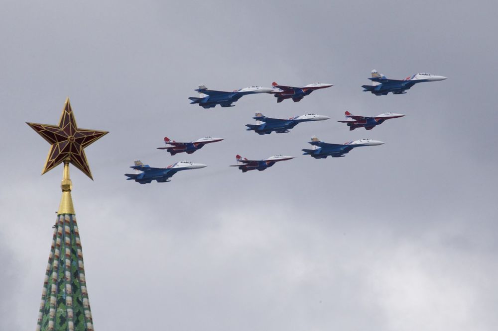 AMERIČKI EKSPERT UPOZORAVA: Rusi nam poručuju da će nas bombardovati ako im budemo smetali!