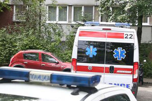 UDES U CENTRU VALJEVA: Sudar taksija i korse, 3 povređena