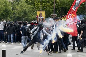 PLAŠE SE NOVIH SUKOBA: Francuska policija zabranila sindikalne proteste zakazane za sutra