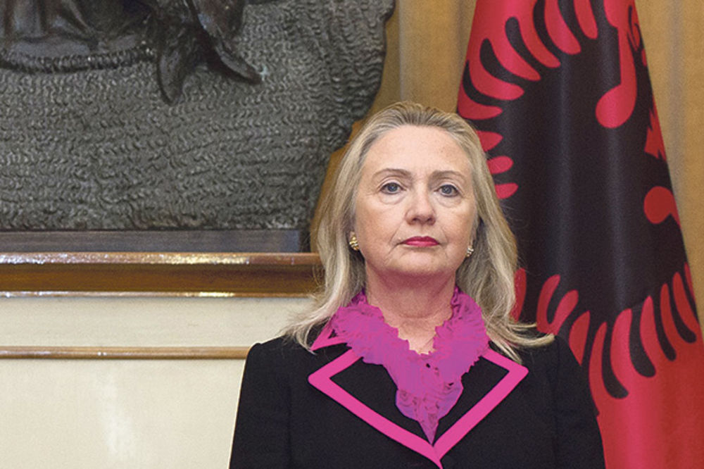 U Albaniji postavljaju bistu Hilari Klinton