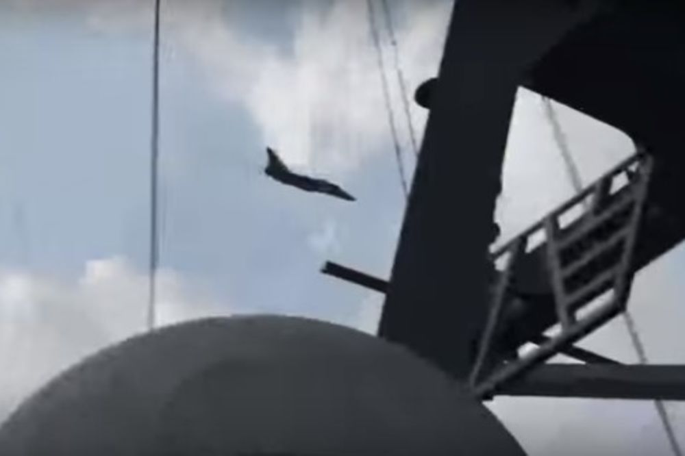 (VIDEO) RUSI UZNEMIRILI AMERIČKE MORNARE: Nadletali razarač SAD a mornari prizivali Boga