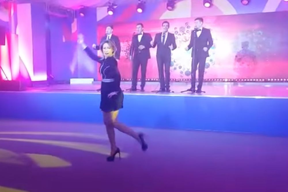 (VIDEO) CEO SAMIT U ČUDU: Zaharova zaigrala Kaljinku!
