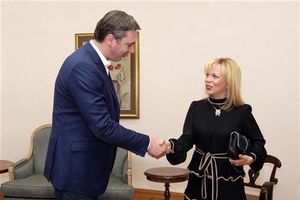 JAČATI KULTURNU SARADNJU: Vučić primio albansku opersku pevačicu Invu Mulu