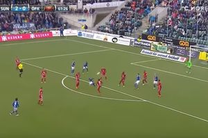 (VIDEO) GOL KOJI SE RETKO VIĐA: Da li je Švedska dobila novog Ibrahimovića?