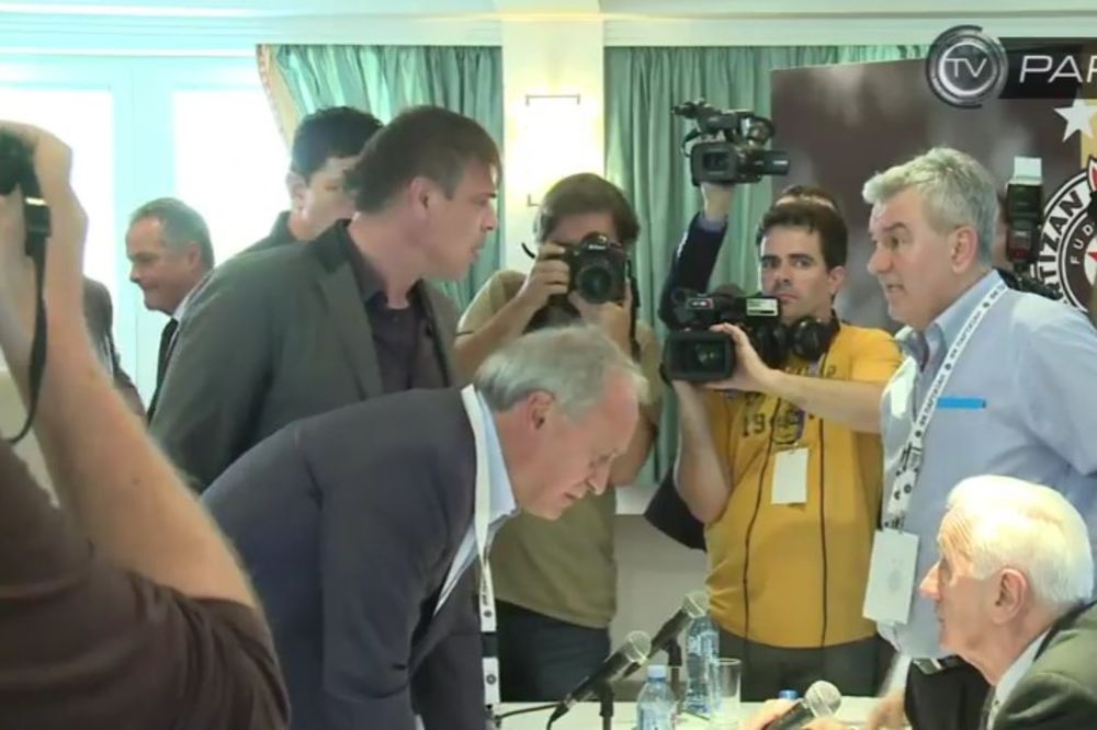 (VIDEO) HAOS NA SKUPŠTINI PARTIZANA: Umalo tuča Save Miloševića i Obućine