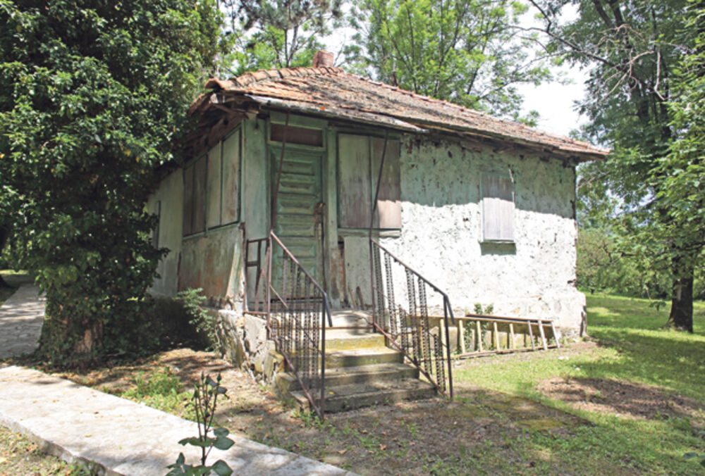 Stara kuća u Koraćici 