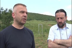 VANDALIZAM U ORAHOVCU: Ponovo porušena spomen-ploča nestalim srpskim novinarima