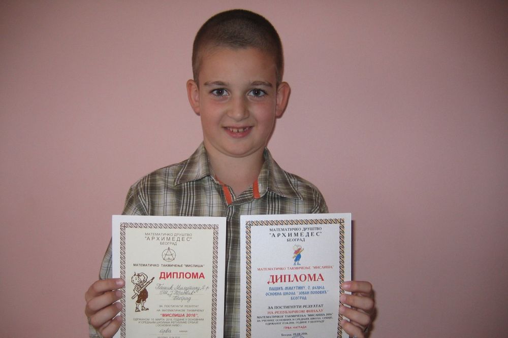 ONI SU MATEMATIČKI ŠAMPIONI: Milutin Pašić (9): Volim da rešavam zadatke i osvajam nagrade!