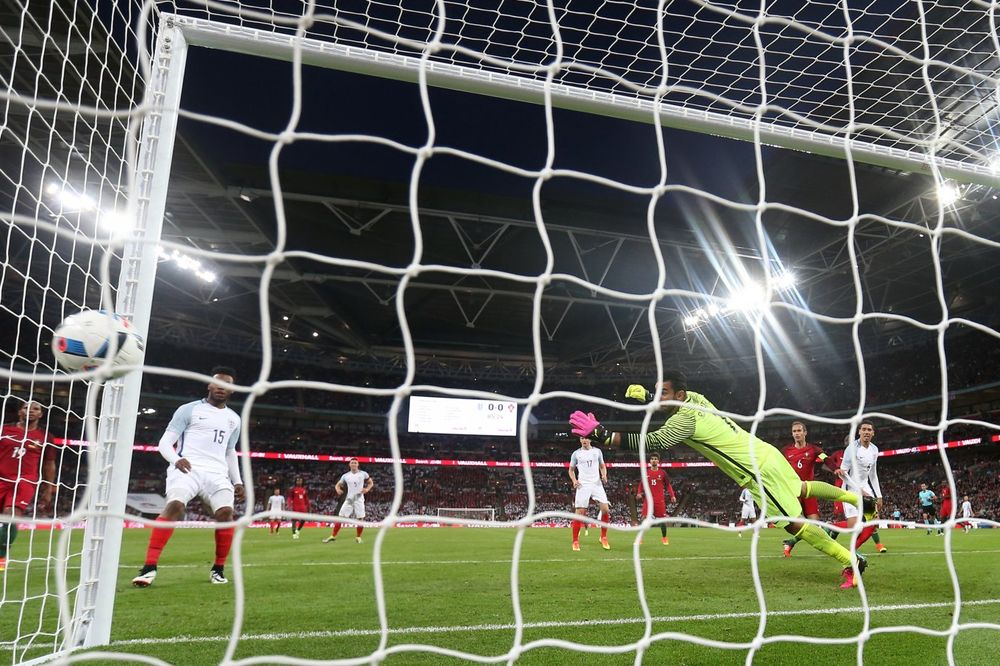 (VIDEO) MINIMALAC GORDOG ALBIONA: Engleska sa igračem više jedva pobedila Portugal bez Ronalda