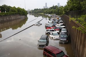 (VIDEO) POPLAVE U TEKSASU: Vodene bujice odnele najmanje 16 života