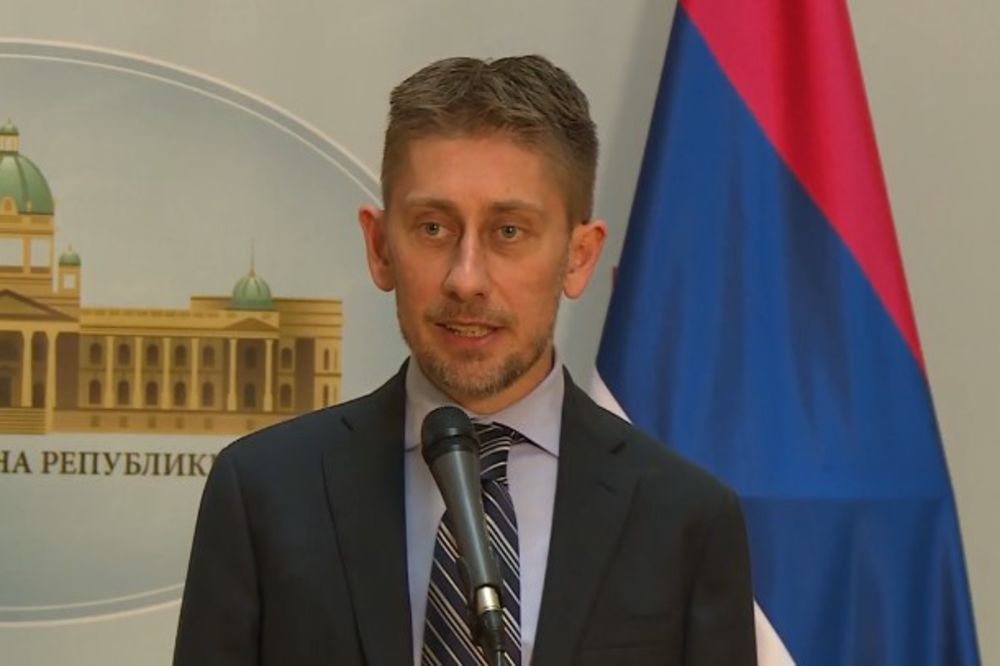 MARTINOVIĆ: Vučića i njegovu ćerku bestidno vređali ljudi koji se služe psovkama, a ne argumentima