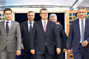 HRVATSKA PRED BANKROTOM: Haos oko vlade uzdrmao stabilnost zemlje!