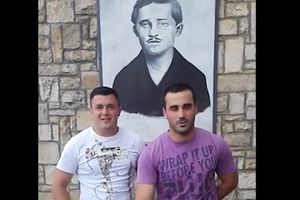 (VIDEO) KORISTE TRENUTAK SLAVE: Tek ćemo da pucamo za Đokovića, Nole dođi u Hercegovinu!