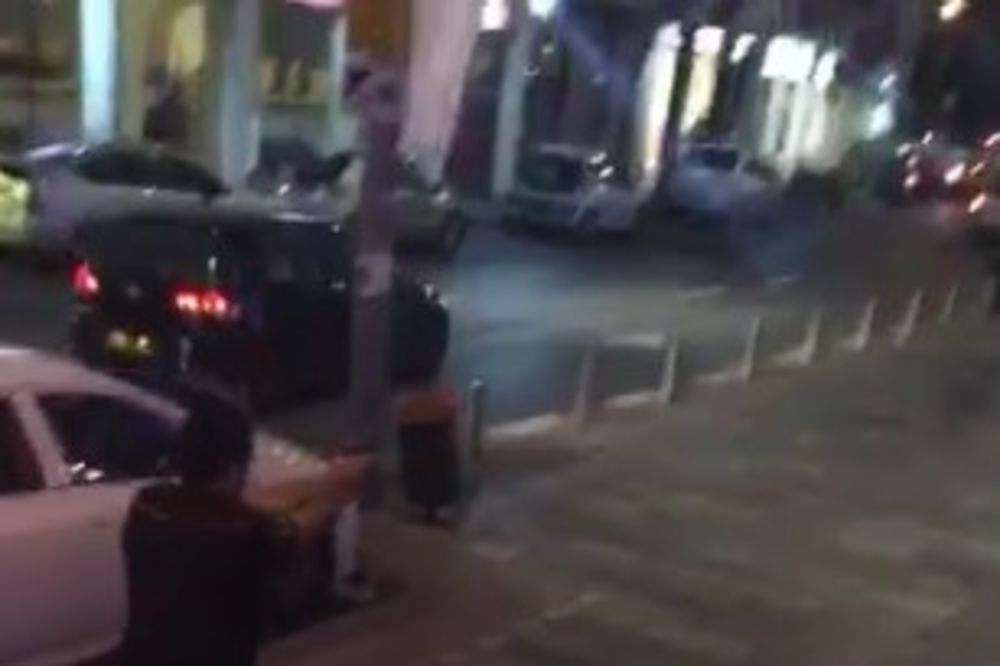 (VIDEO)EVO KAKO JE POLICAJAC UBIO TERORISTU U TEL AVIVU: Hladnokrvno išao ulicom i pucao iz pištolja