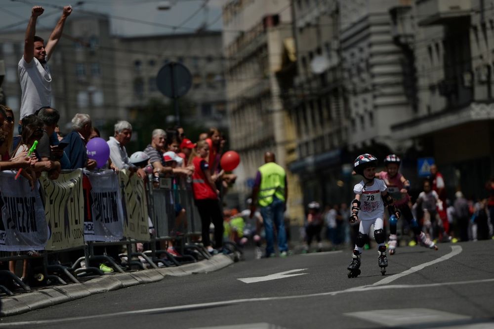 (FOTO VIDEO) MANIFESTACIJA U CENTRU GRADA: Startovala 19. beogradska rolerijada