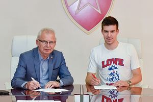 IZ PSV U BEOGRAD: Andrija Luković Zvezdin tri godine!