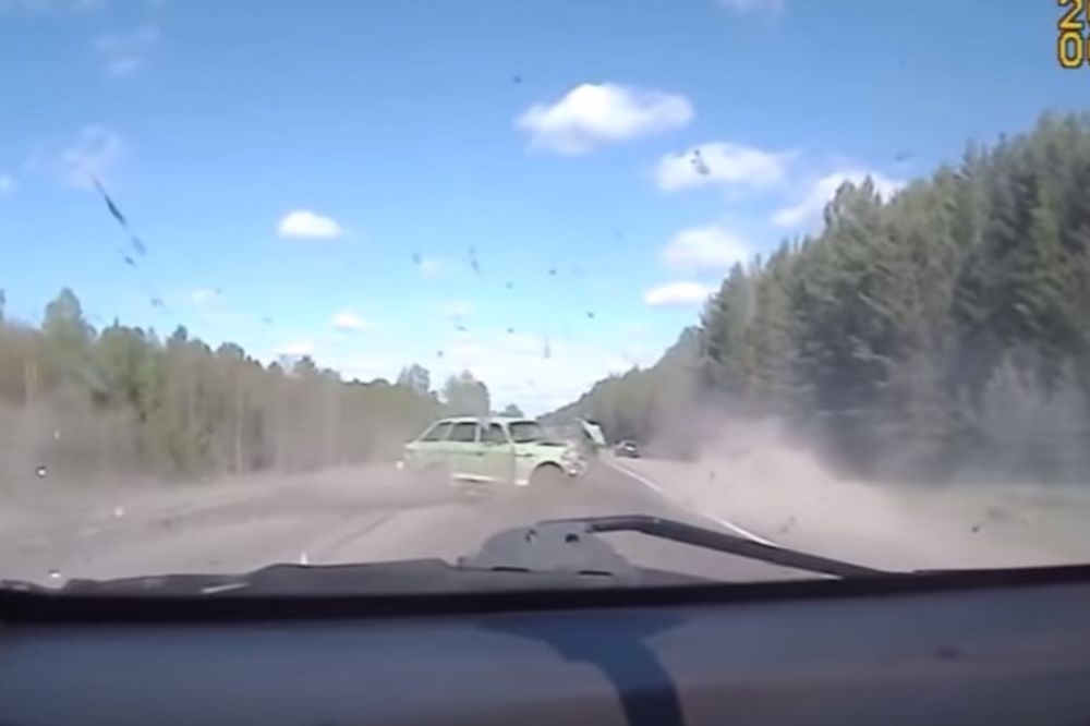 (VIDEO) NAJGORI SUDARI IKADA: Pogledajte kompilaciju najstrašnijih udesa automobila