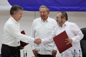 POSLE VIŠE OD 50 GODINA: Kolumbija potpisala sporazum o primirju sa gerilcima
