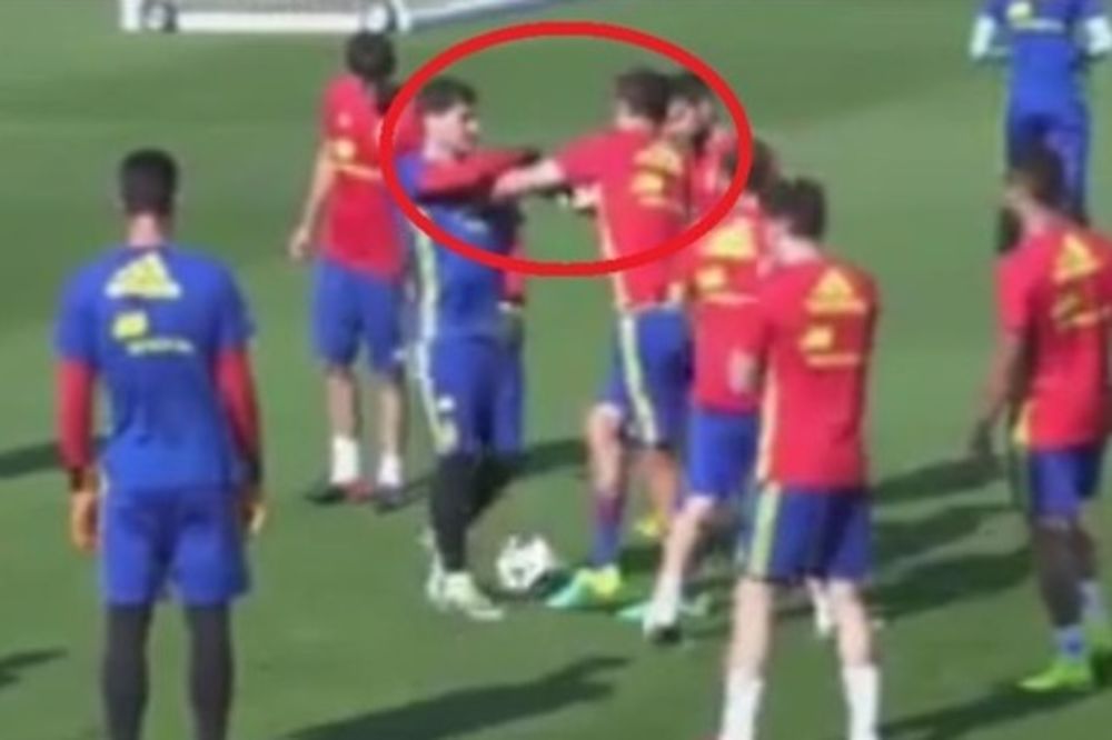 (VIDEO) PROCUREO SNIMAK: Haos u reprezentaciji Španije, umalo se potukli Kasiljas i Pike?