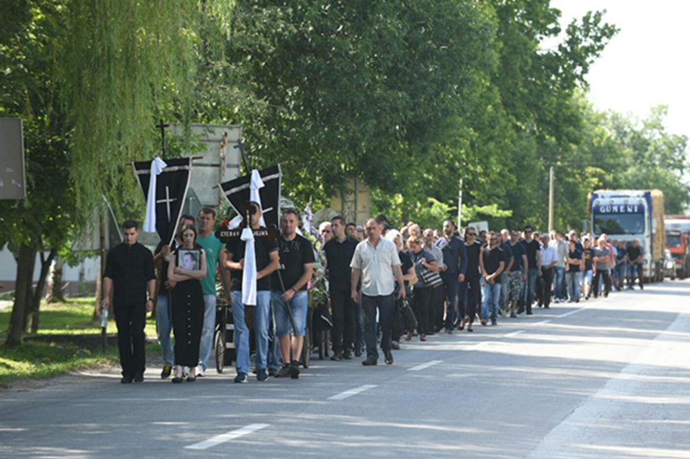 TUGA I MUK U ŽITIŠTU: Sahranjen Stevan Jojić poslednja žrtva masakra