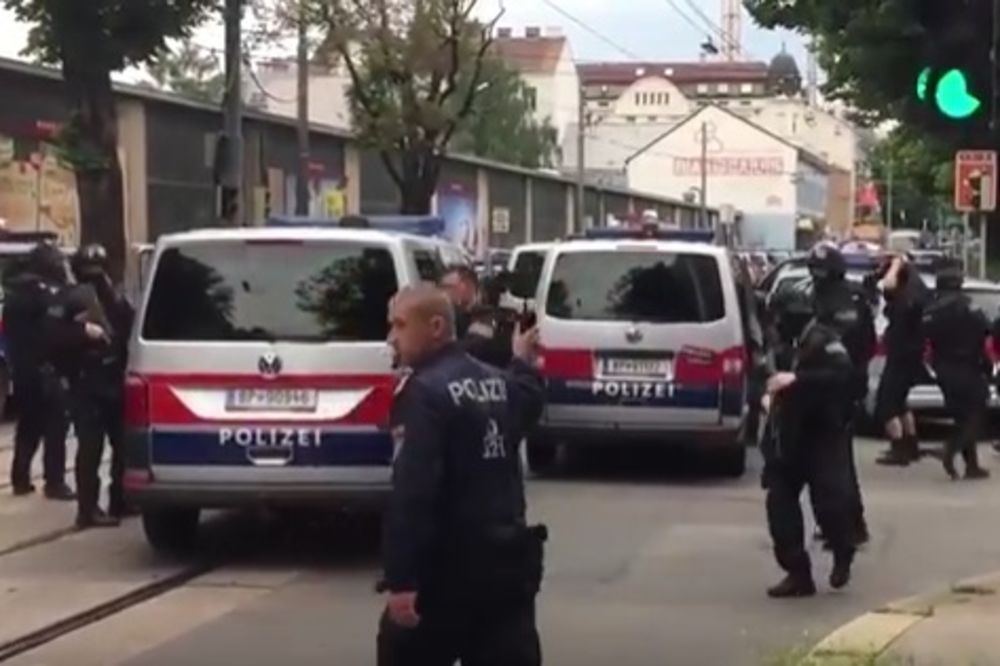 (VIDEO) OBJAVLJENI SNIMCI PUCNJAVE U BEČU: Evo kako su specijalci likvidirali pljačkaša iz Bosne!