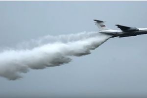 TUGA U RUSIJI: Sahranjeni članovi posade ruskog aviona koji su gasili požare i u Srbiji