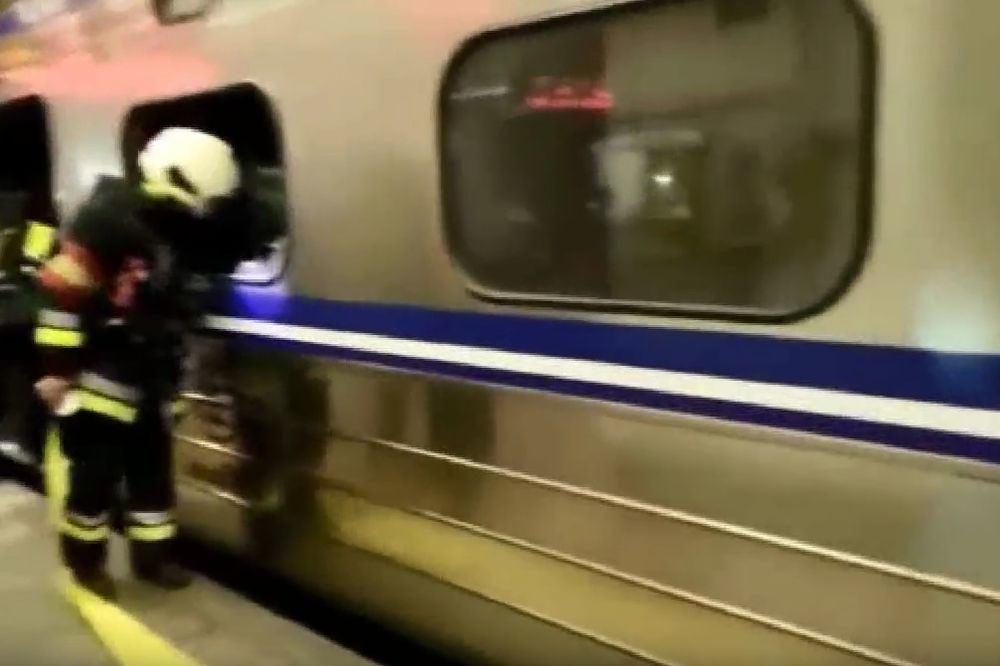 (VIDEO) TAJVAN: Odjeknule eksplozije u vozu, 20 povređeno