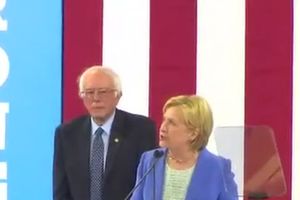 (VIDEO) RASTE PODRŠKA KLINTONOVOJ: Sanders podržao Hilari u trci za predsednicu SAD