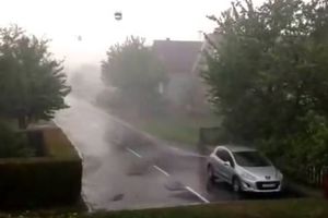 (VIDEO) STIGLO NEVREME: Kiša i grad pokosili hrvatsku Požegu