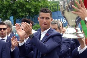 (FOTO) NIJE ŠTEDEO NA NOVOJ ZVERI: Kristijano Ronaldo se pohvalio skupocenim četvorotočkašem