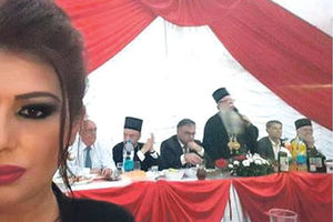 HIT: Folkerka Sanja Maletić napravila selfi s Kačavendom