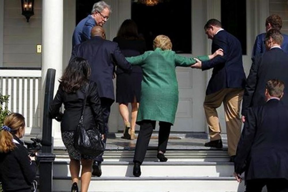 (VIDEO, FOTO) HILARI TEŠKO BOLESNA: Klintonova ne može sama ni uz stepenice!