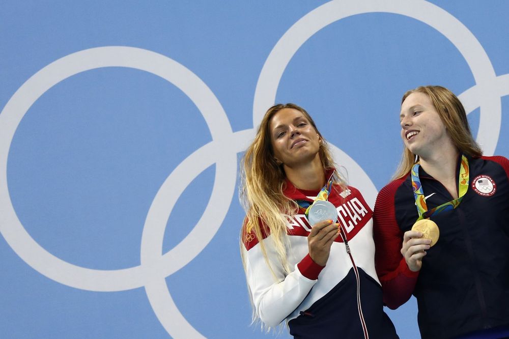 HLADNI RAT U RIJU: Amerikanka ponizila Ruskinju na dodeli medalja, evo kako joj je ona odgovorila