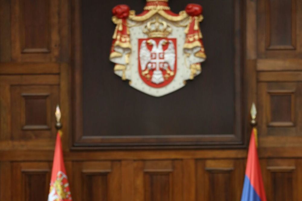 (VIDEO) POSLE 6 SATI BEZ PAUZE Vučić izložio ekspoze: Živela bolja i pristojnija Srbija!