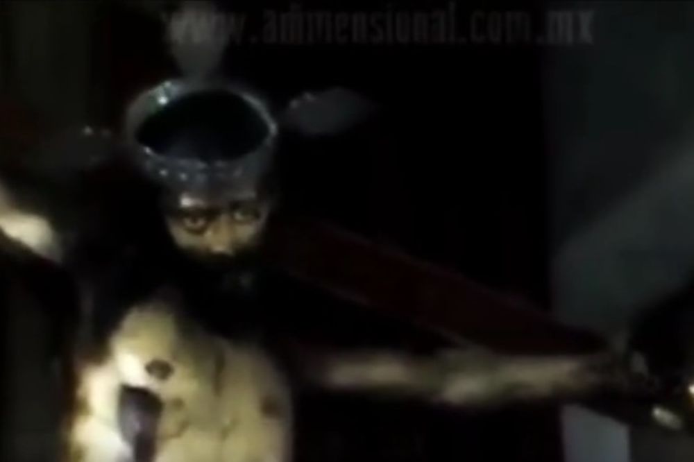 (VIDEO) ČUDO U MEKSIKU: Statua Isusa iznenada otvorila oči