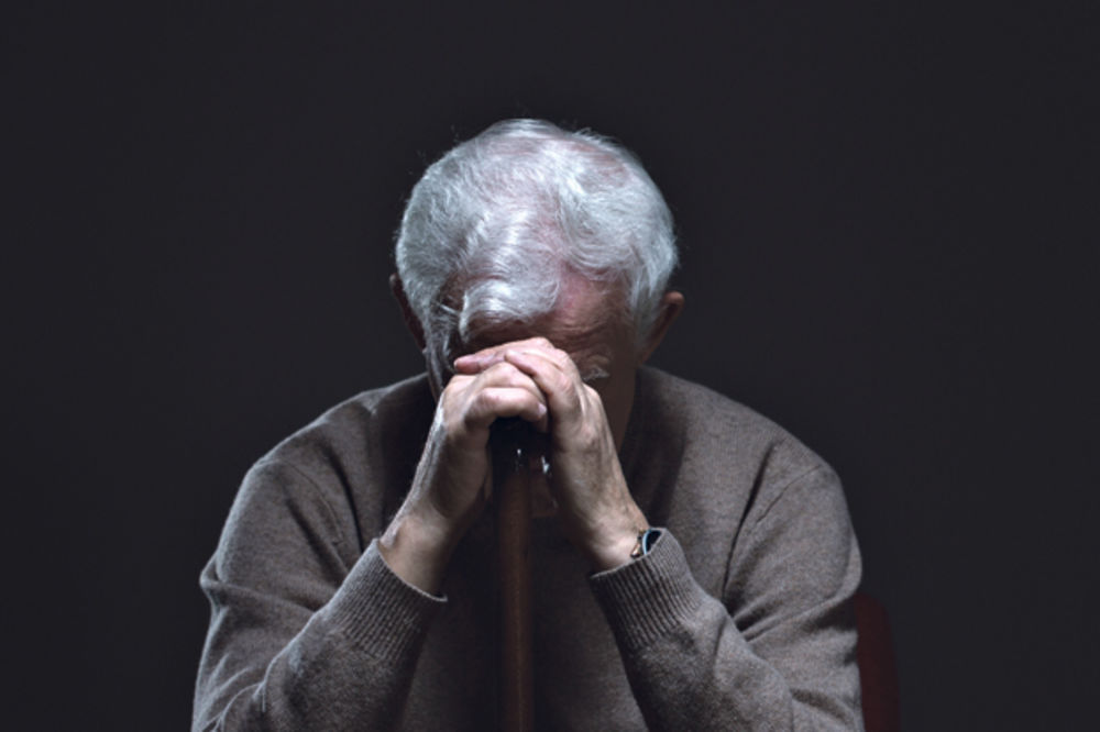 PREBIJANJE BIVŠEG POLICIJSKOG INSPEKTORA ŠOKIRALO PRIBOJ: Dvojica nasilnika naneli teške povrede 65-godišnjem invalidskom penzioneru, tužilaštvo nije podnelo krivičnu prijavu