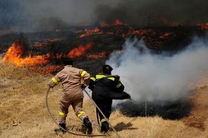 SRPSKA SVETINJA OPET U OPASNOSTI: Požar besni u blizini Hilandara