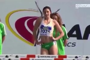 (VIDEO) ONA JE SEKSI, JAKA I BRZA: Vrela atletičarka se zagreva pred trku