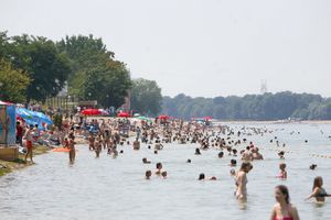 KRAJ SEZONE NA ADI CIGANLIJI: Samo još sutra se bezbedno kupajte na Beogradskom moru