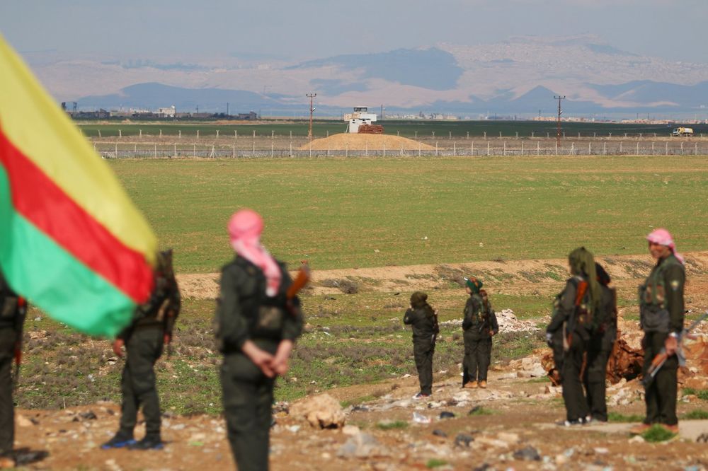 UDARILI NA BORCE PROTIV ID: Sirijske snage prvi put bombardovale Kurde!