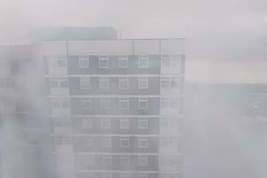 VELIKI POŽAR U LONDONU: Vatra zahvatila zgradu, dim prekrio ceo kraj