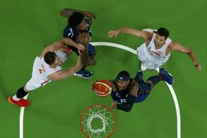 ŠPANCI PRUŽILI DOSTOJAN OTPOR: Američke NBA zvezde u finalu Olimpijskih igara