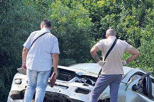 TRAGEDIJA: Pijan sleteo automobilom s puta, otac mu poginuo, ćerka preživela