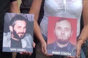 PO PETI PUT: Na Kosovu ponovo oskrnavljerna spomen ploča nestalim novinarima
