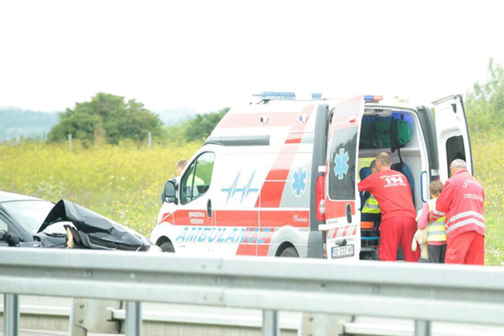 TEŠKA NESREĆA KOD ZRENJANINA: Vozač fijata poginuo na mestu posle sudara s kombijem