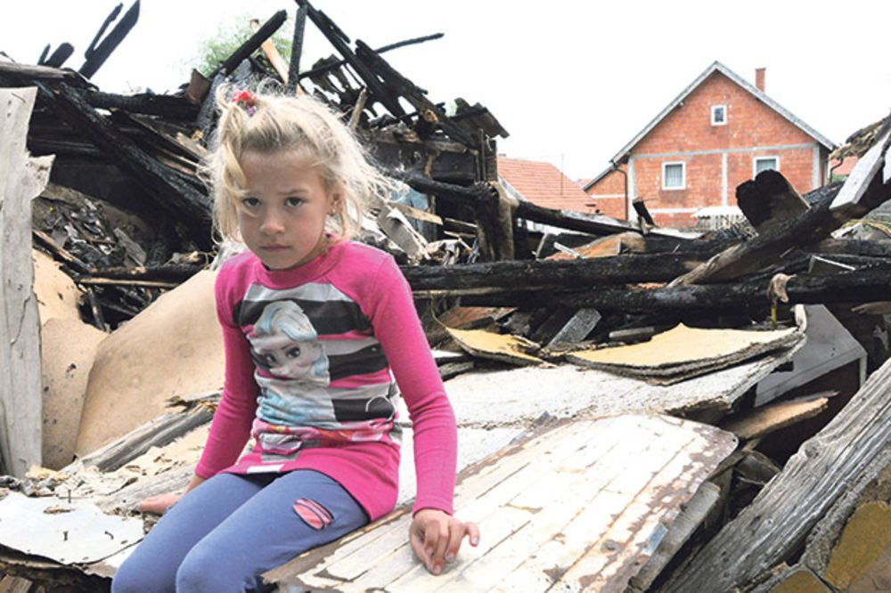 VELIKA TUGA: Devojčica (7) zimu čeka pod šatorom!