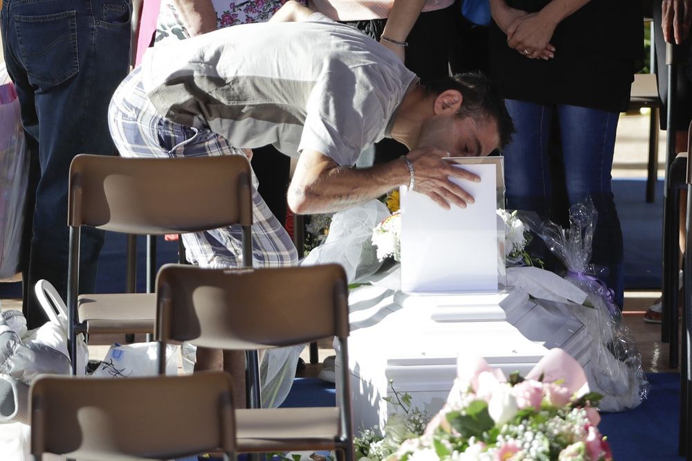 DAN ŽALOSTI U ITALIJI: Danas državna sahrana žrtava zemljotresa, crni bilans se popeo na 284